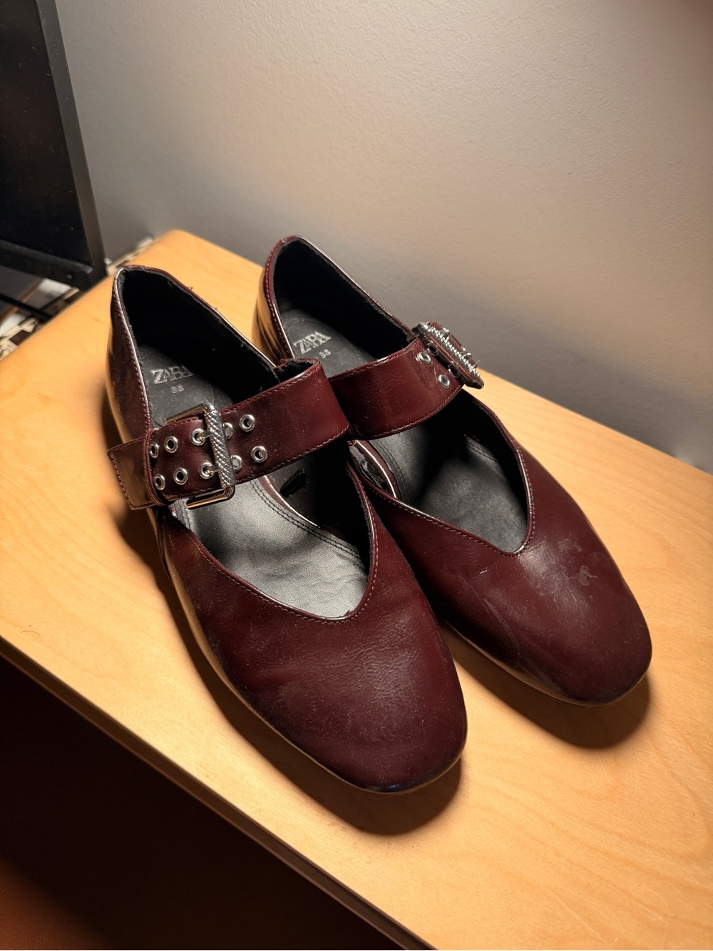 Zara Burgundy Patent Mary Jane Ballet Flat - Picture 4 of 4